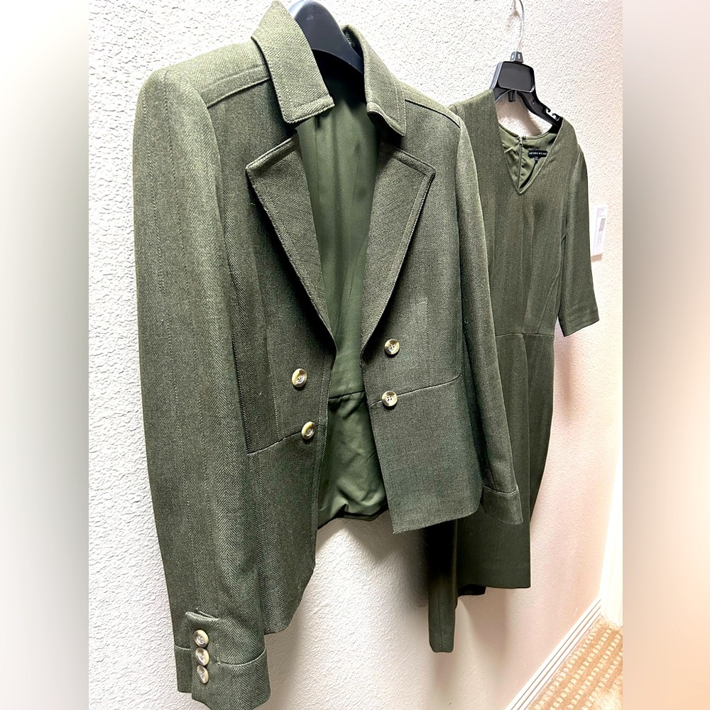 Antonio Melani Green Tweed Herringbone Jacket and Dress Coord set. Size 6.